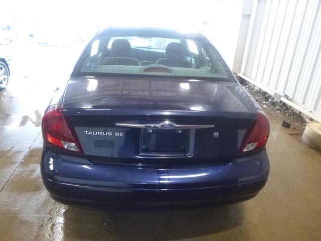 used 2001 Ford Taurus car, priced at $995