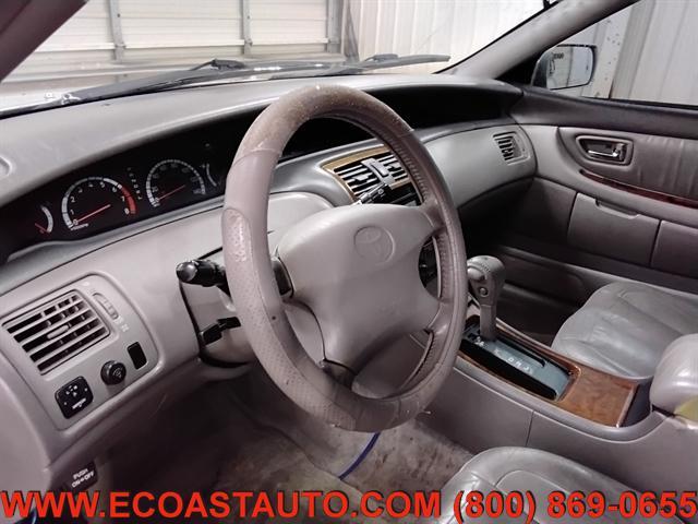 used 2000 Toyota Avalon car, priced at $1,995