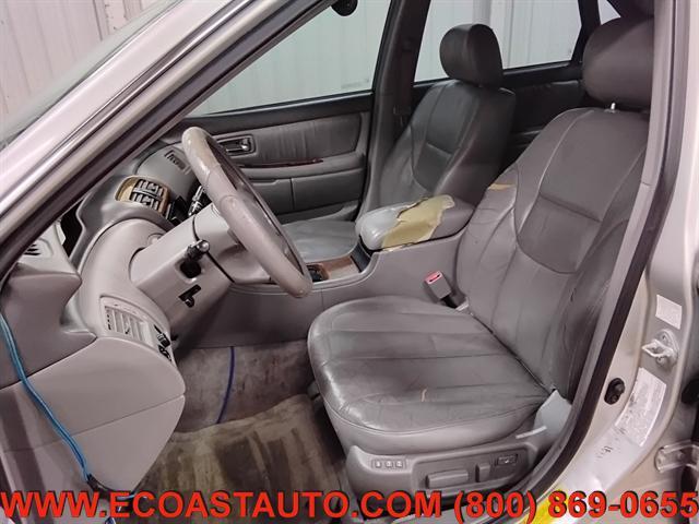 used 2000 Toyota Avalon car, priced at $1,995