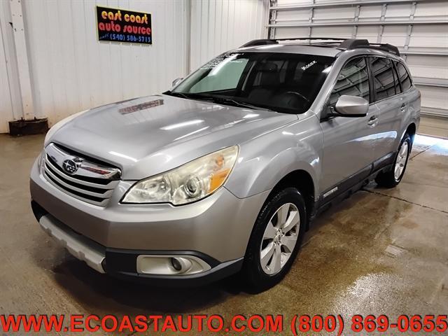 Graphite Gray Metallic 2011 Subaru Outback 2.5 i Limited