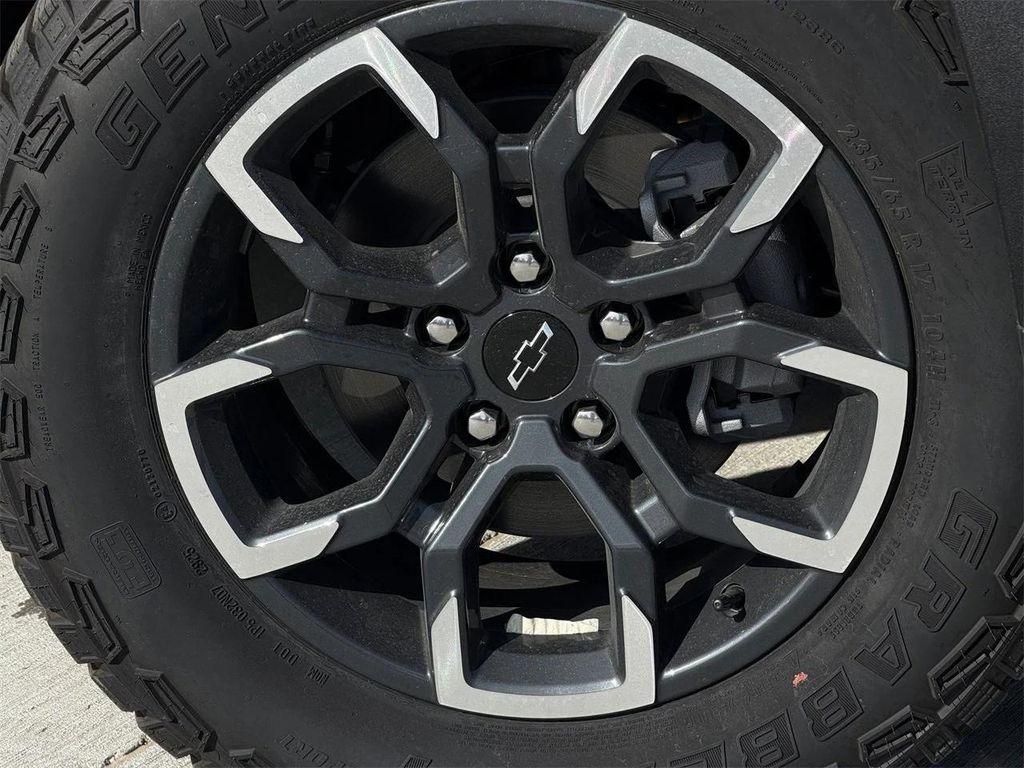 new 2026 Chevrolet Equinox car, priced at $30,720