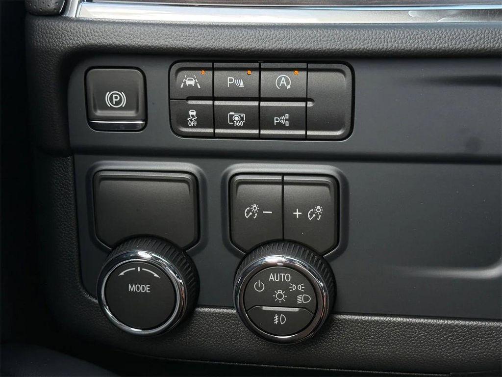 new 2026 Chevrolet Suburban car, priced at $78,395