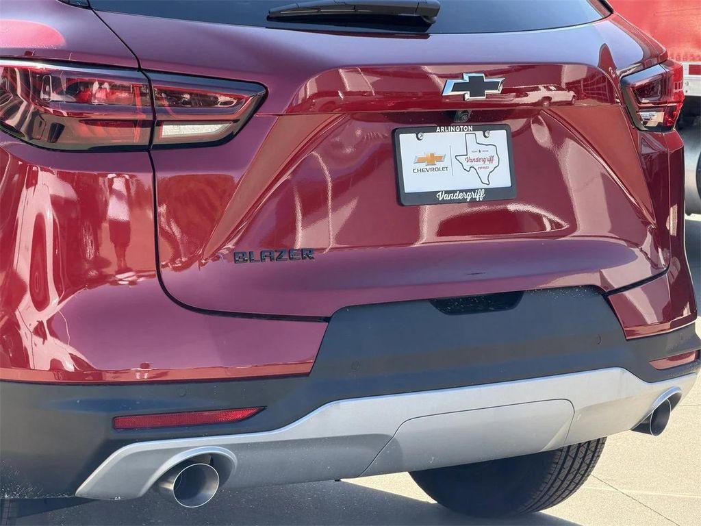 new 2025 Chevrolet Blazer car, priced at $31,300