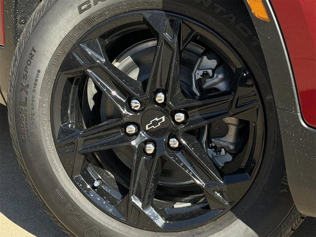new 2025 Chevrolet Blazer car, priced at $31,300