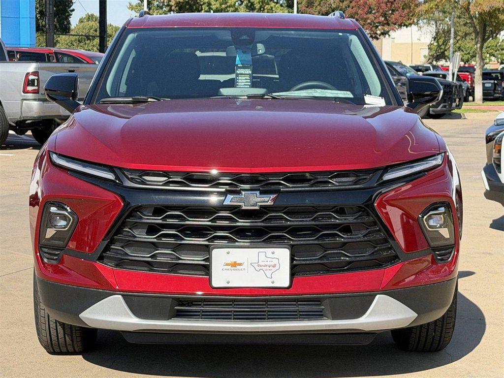 new 2025 Chevrolet Blazer car, priced at $31,300
