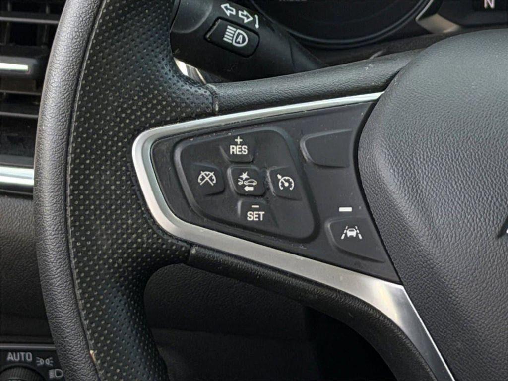 used 2023 Chevrolet Equinox car, priced at $17,684