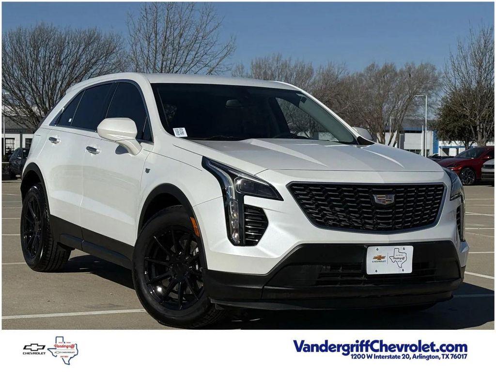 used 2019 Cadillac XT4 car, priced at $17,377