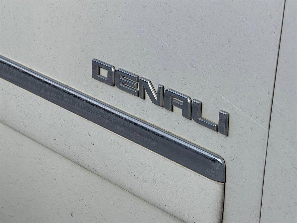 used 2014 GMC Yukon XL car, priced at $9,797