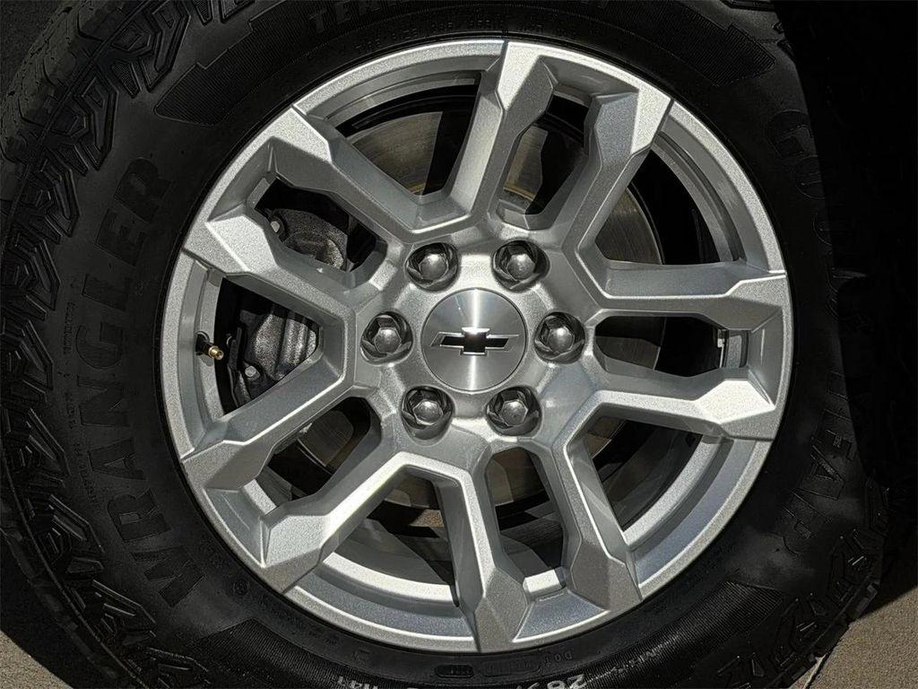 used 2024 Chevrolet Silverado 1500 car, priced at $39,143