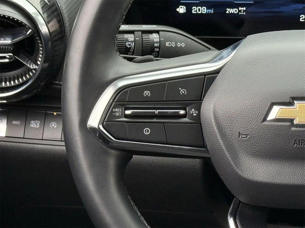 used 2025 Chevrolet Equinox car, priced at $26,975