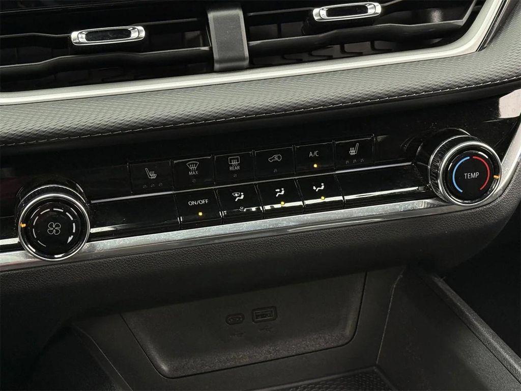 used 2025 Chevrolet Equinox car, priced at $26,975