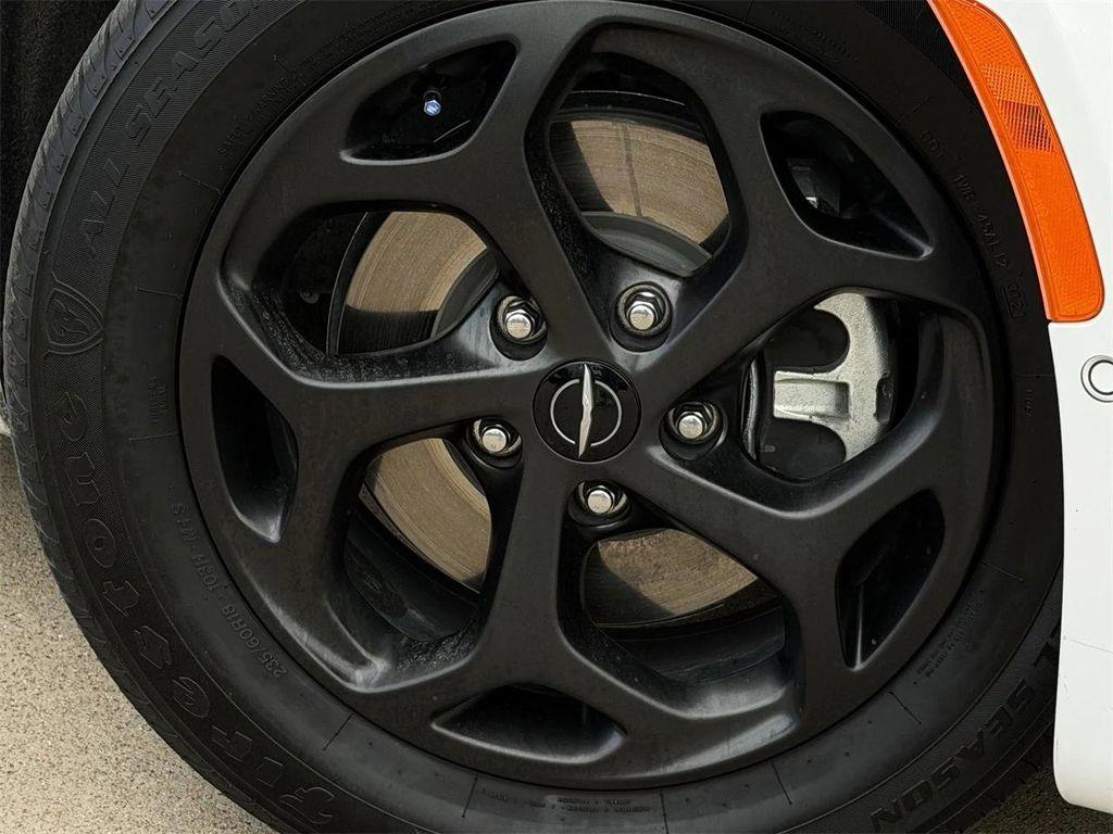 used 2024 Chrysler Pacifica Hybrid car, priced at $30,928