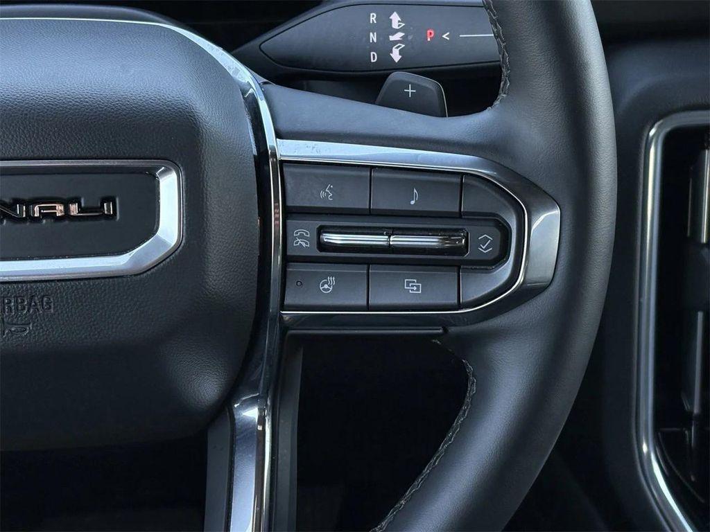 used 2025 GMC Yukon car, priced at $71,049