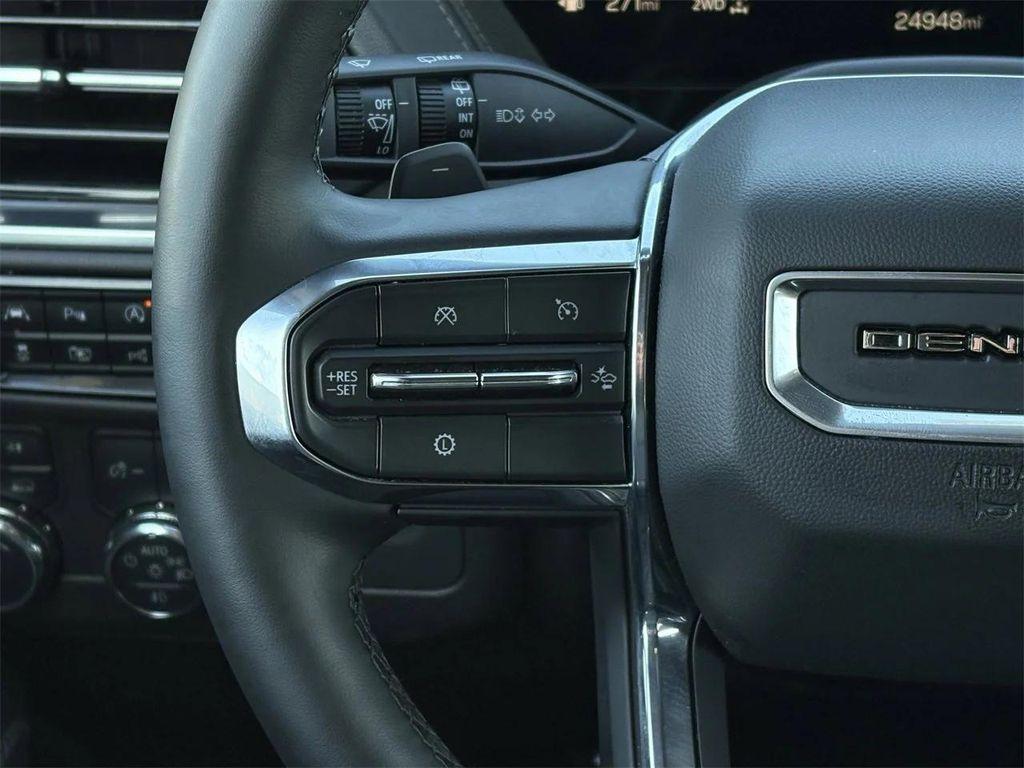 used 2025 GMC Yukon car, priced at $71,049