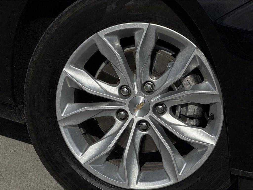 used 2025 Chevrolet Malibu car, priced at $17,998