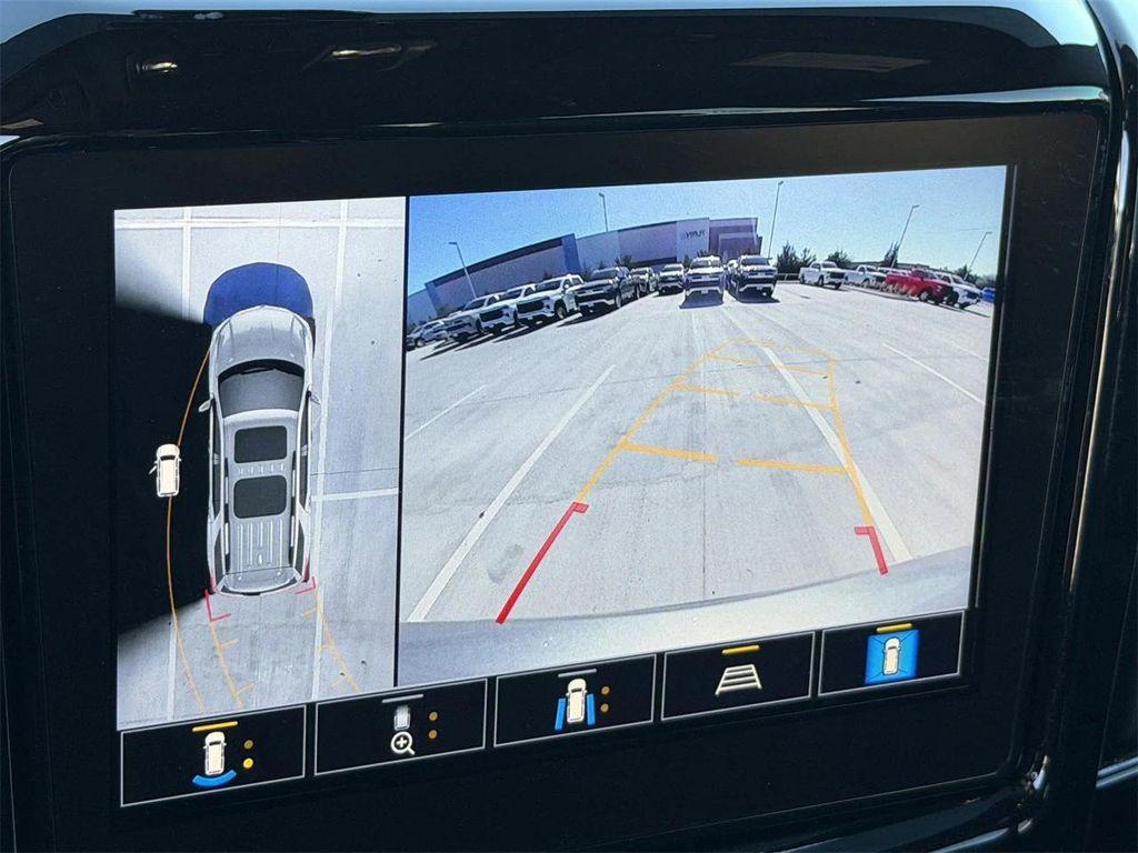 used 2023 Chevrolet Traverse car, priced at $28,377