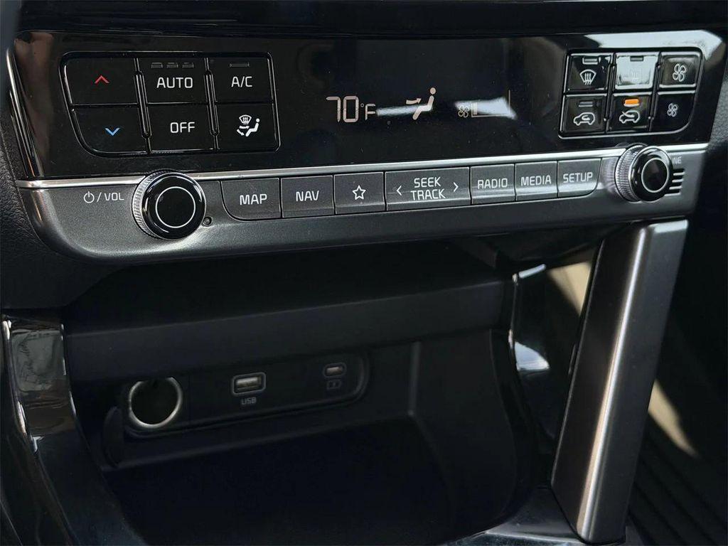 used 2025 Kia Seltos car, priced at $21,141