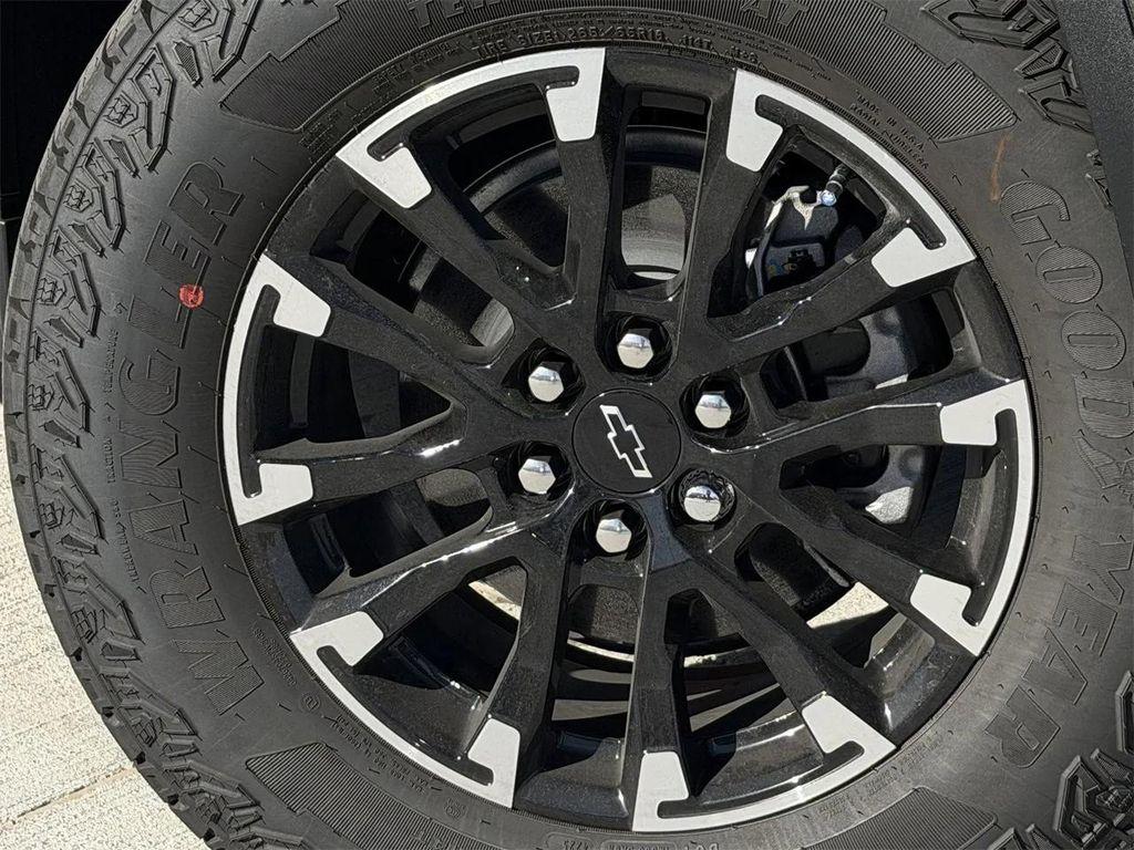 new 2026 Chevrolet Traverse car, priced at $55,950