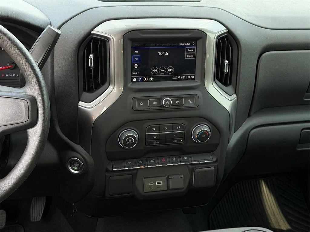 used 2025 Chevrolet Silverado 1500 car, priced at $31,594