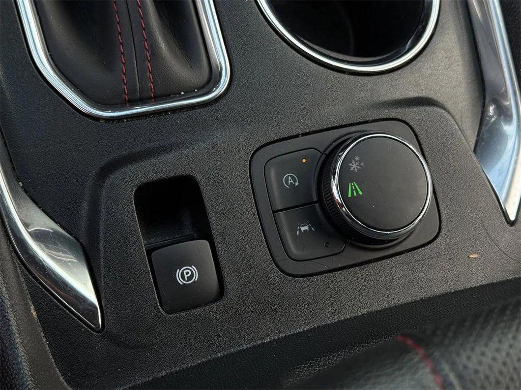 used 2023 Chevrolet Traverse car, priced at $29,767