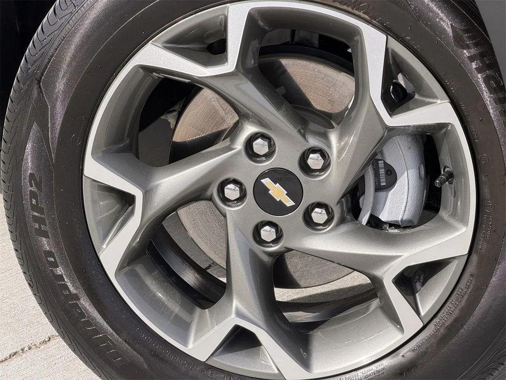 used 2025 Chevrolet Trax car, priced at $19,401