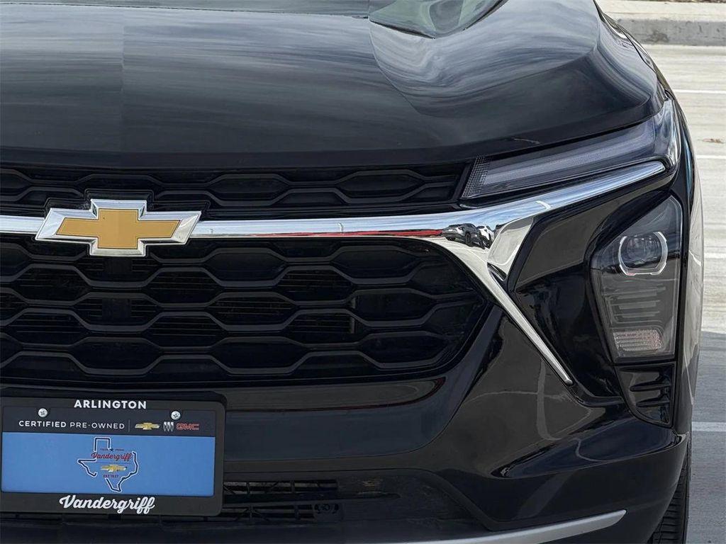 used 2025 Chevrolet Trax car, priced at $19,401