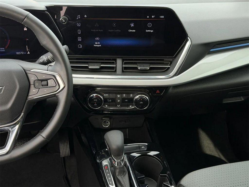 used 2025 Chevrolet Trax car, priced at $19,401