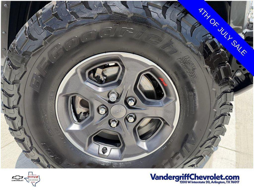 used 2023 Jeep Gladiator car, priced at $31,204