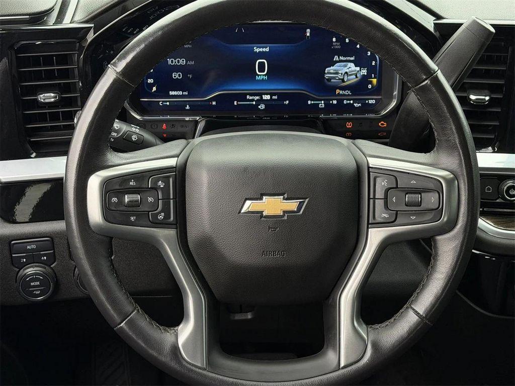 used 2022 Chevrolet Silverado 1500 car, priced at $31,131