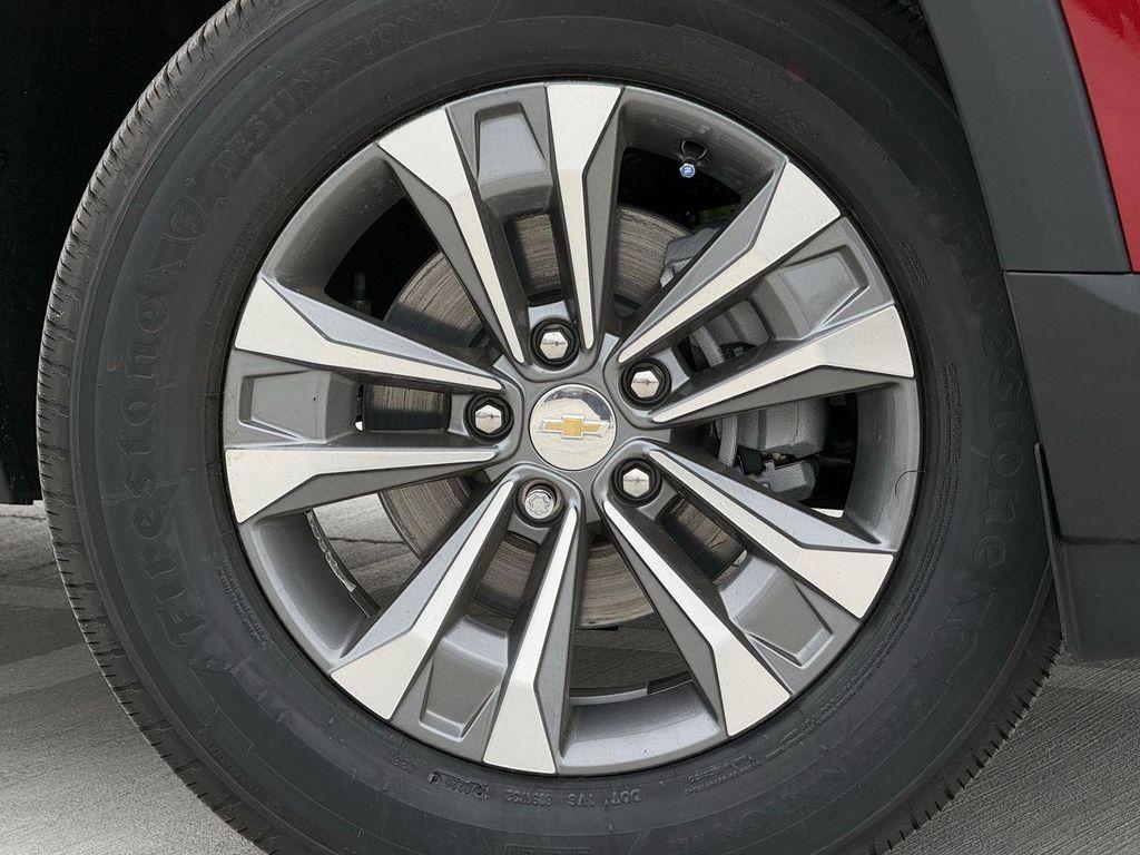 new 2026 Chevrolet Equinox car, priced at $26,235