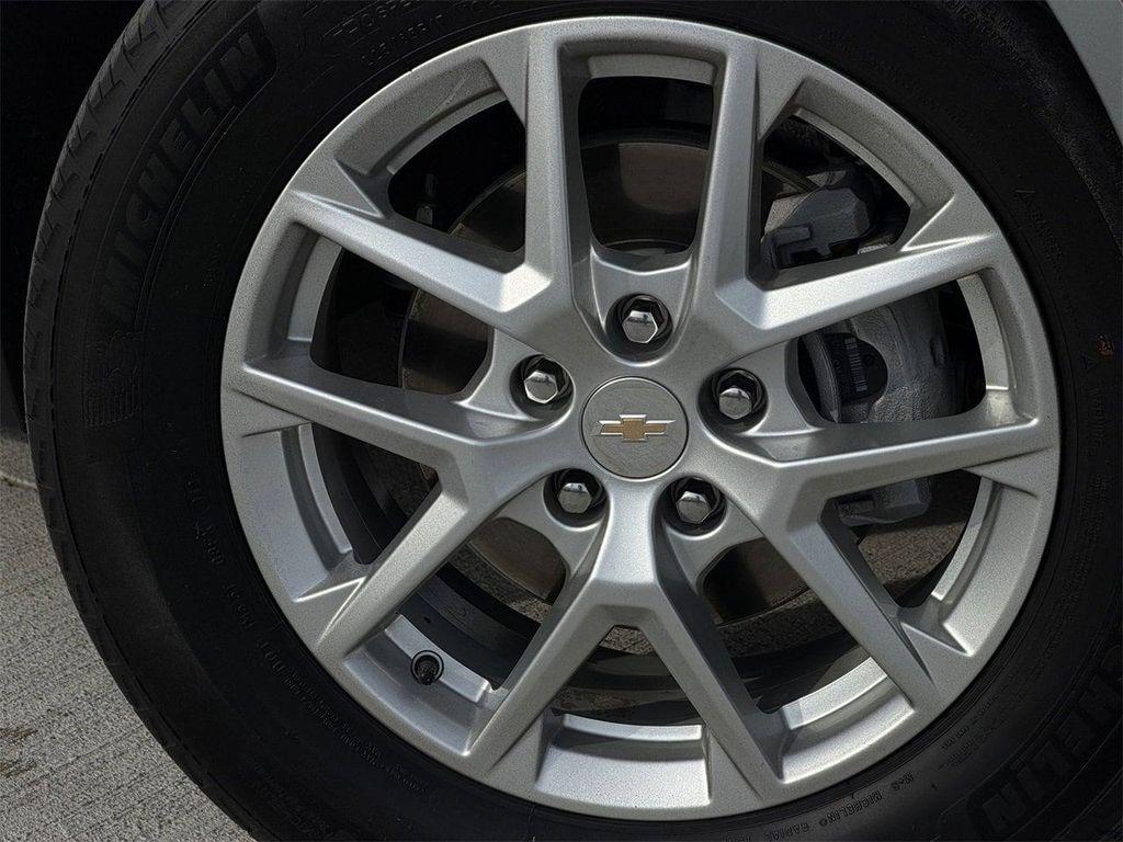 used 2024 Chevrolet Equinox car, priced at $17,895