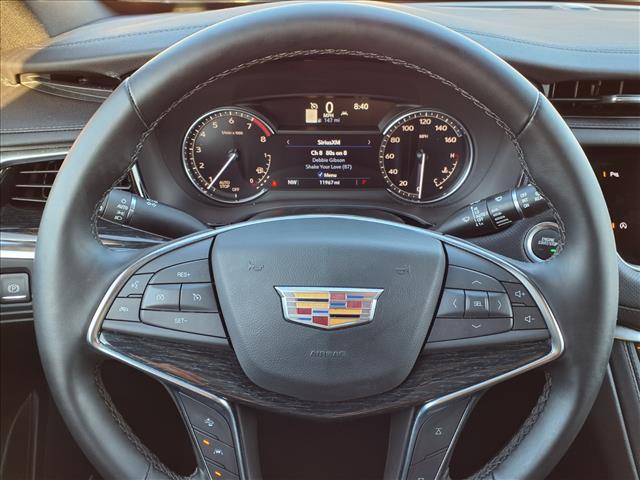used 2025 Cadillac XT5 car, priced at $40,963