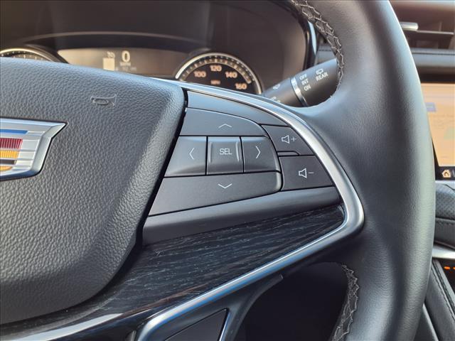 used 2025 Cadillac XT5 car, priced at $38,990