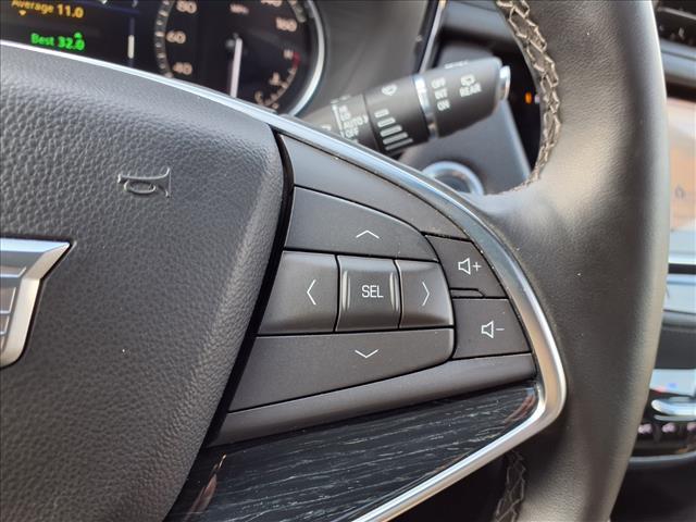 used 2025 Cadillac XT5 car, priced at $40,590