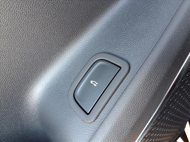 new 2026 Chevrolet Traverse car, priced at $52,920