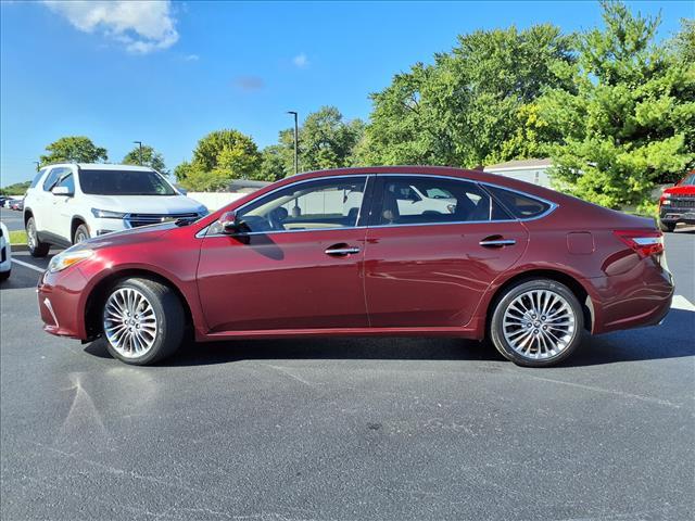 2016 Red Toyota Avalon