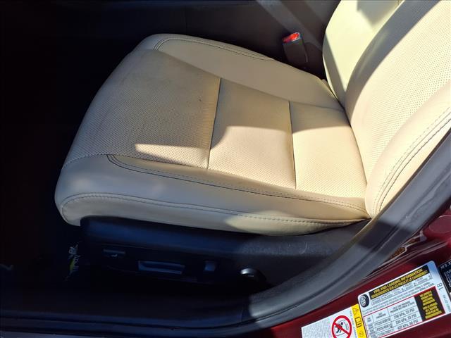 2016 Red Toyota Avalon