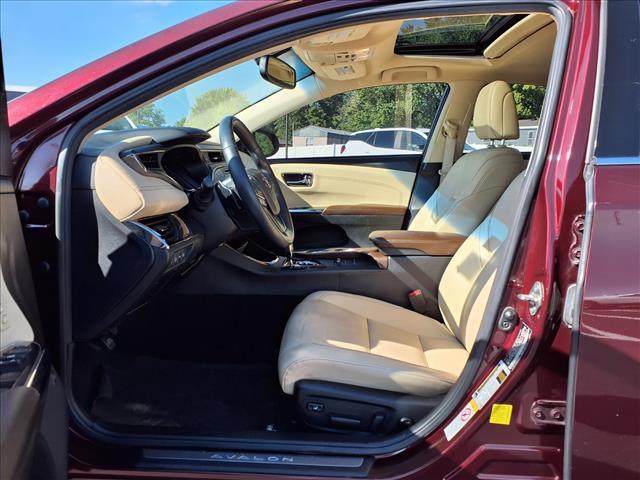 2016 Red Toyota Avalon