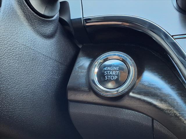 2016 Red Toyota Avalon