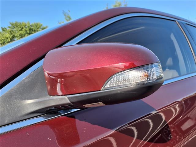 2016 Red Toyota Avalon