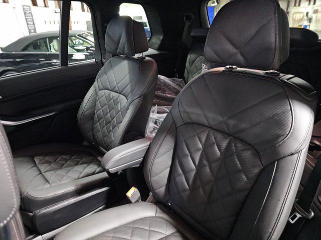 new 2026 BMW X7 car, priced at $102,190