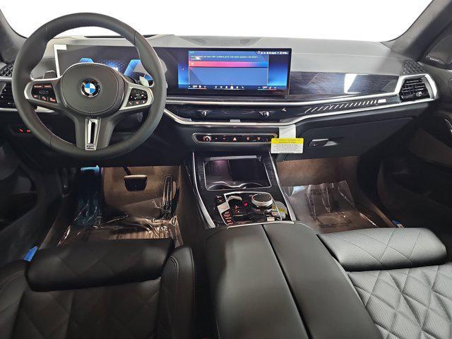 new 2026 BMW X7 car, priced at $115,450