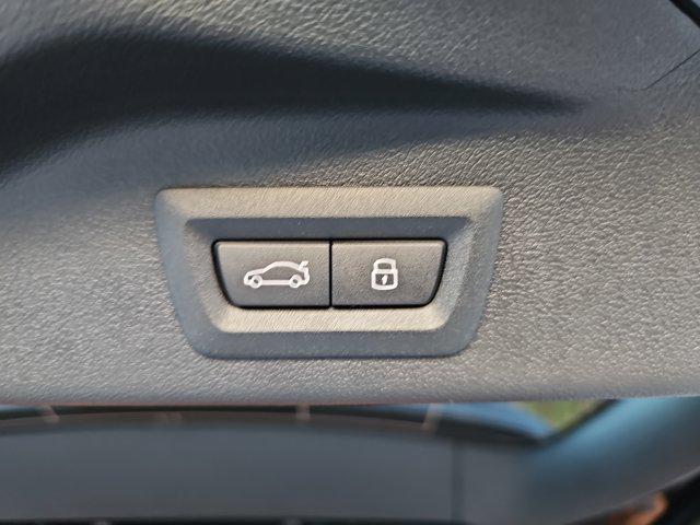 new 2026 BMW X7 car, priced at $98,860