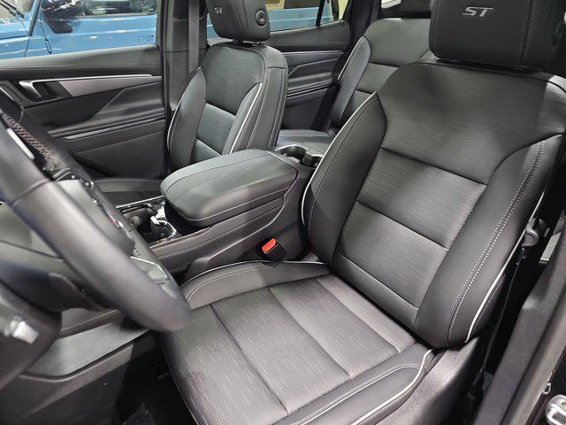 used 2025 Buick Enclave car, priced at $36,783