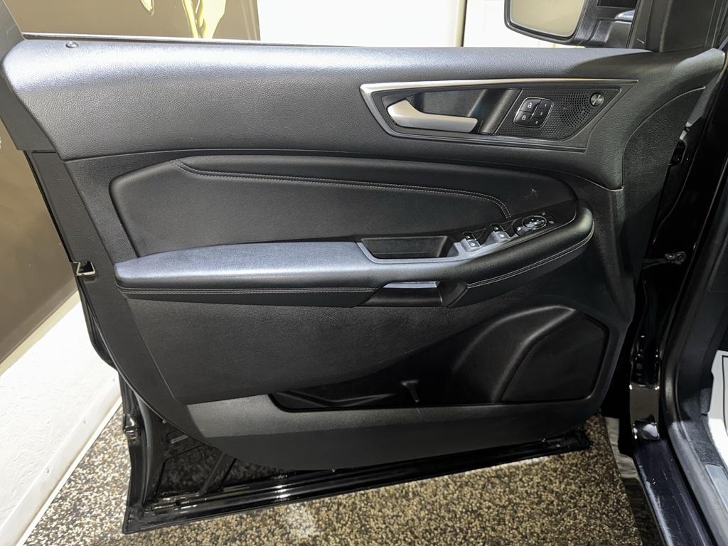 used 2022 Ford Edge car, priced at $21,995