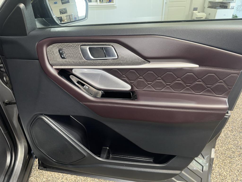used 2025 Ford Explorer car