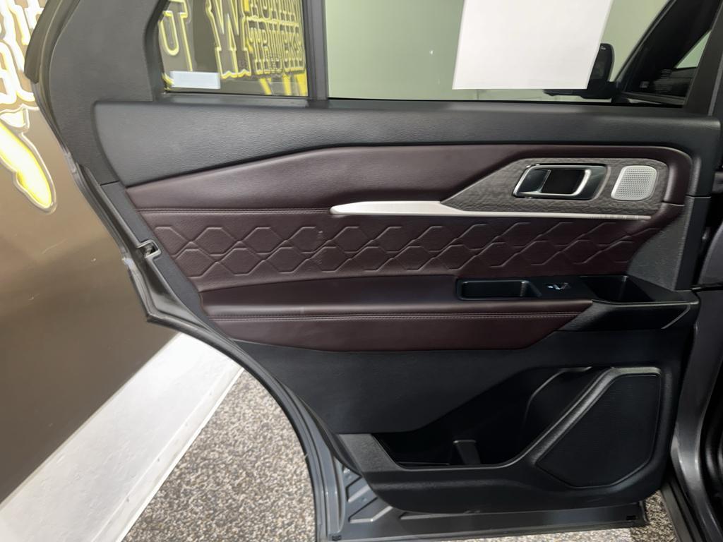 used 2025 Ford Explorer car