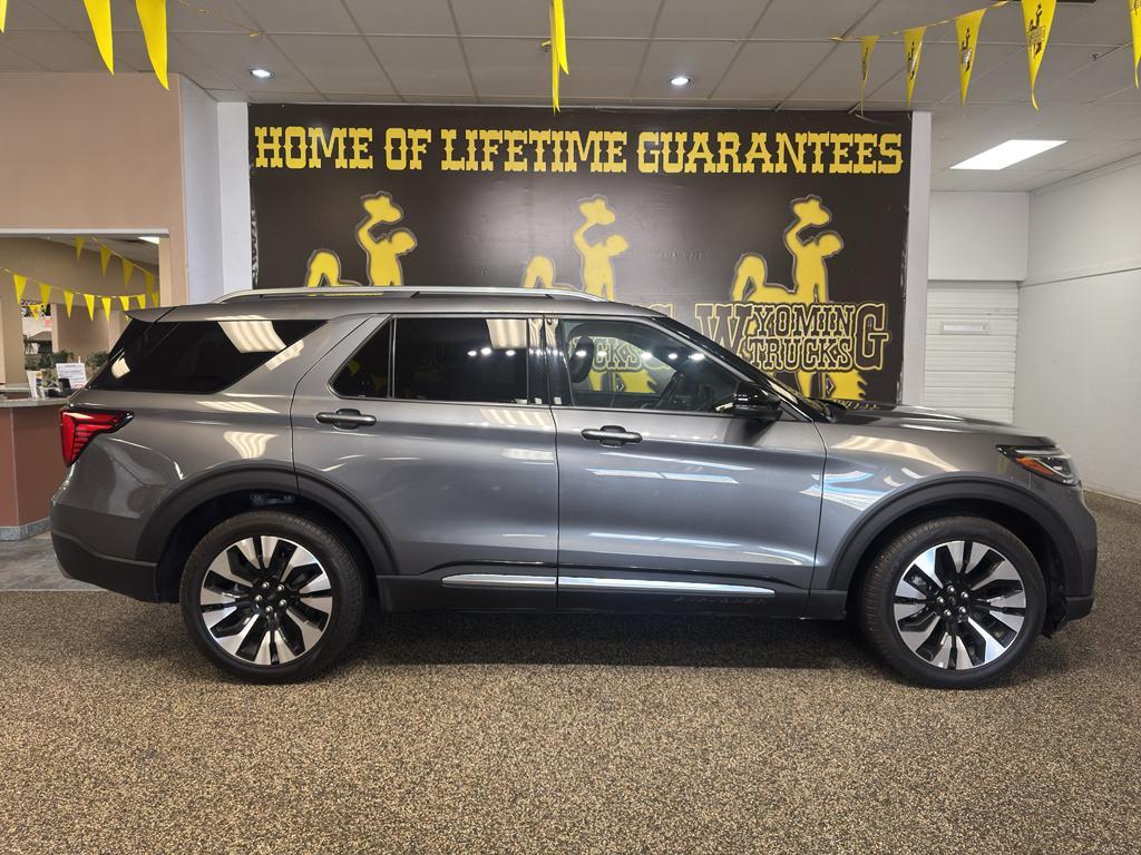 used 2025 Ford Explorer car
