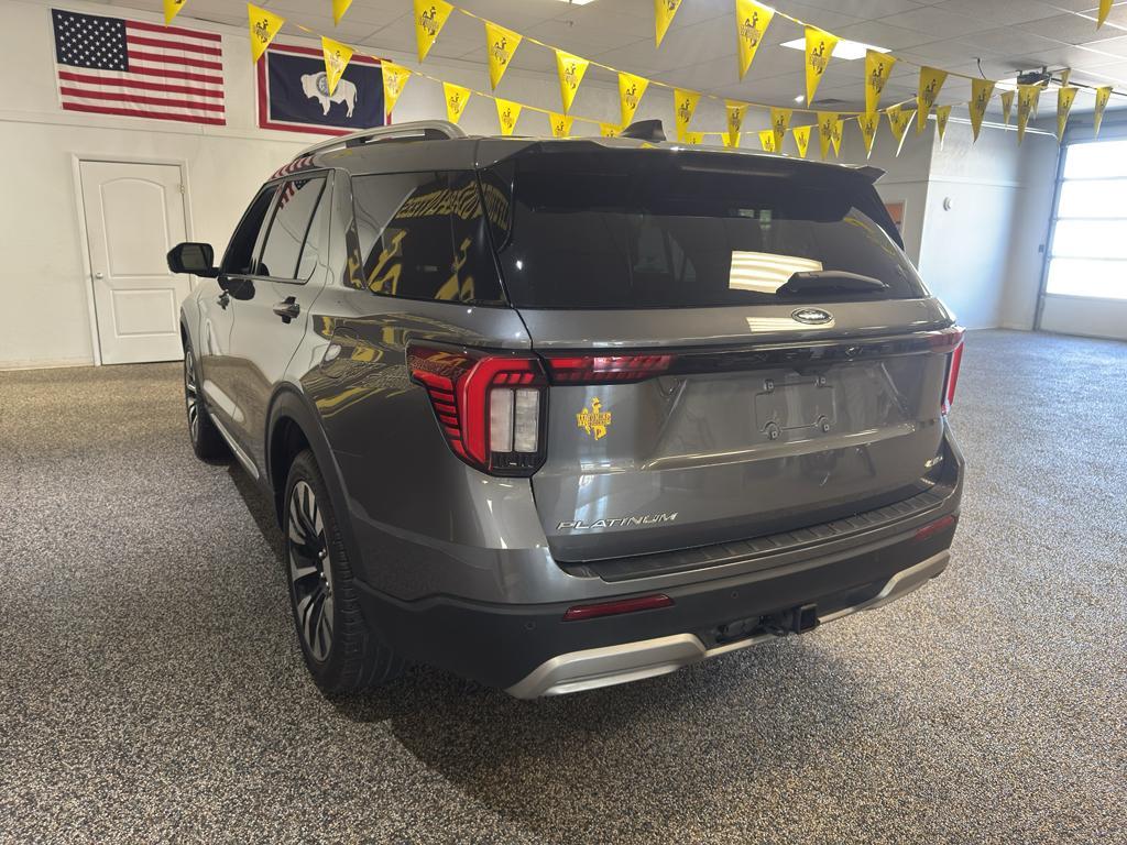 used 2025 Ford Explorer car