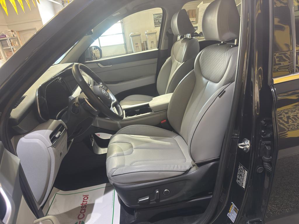 used 2025 Hyundai Palisade car, priced at $38,995